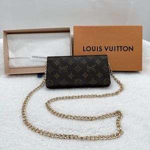 *SOLD* Louis Vuitton Monogram long flap wallet w/ chain